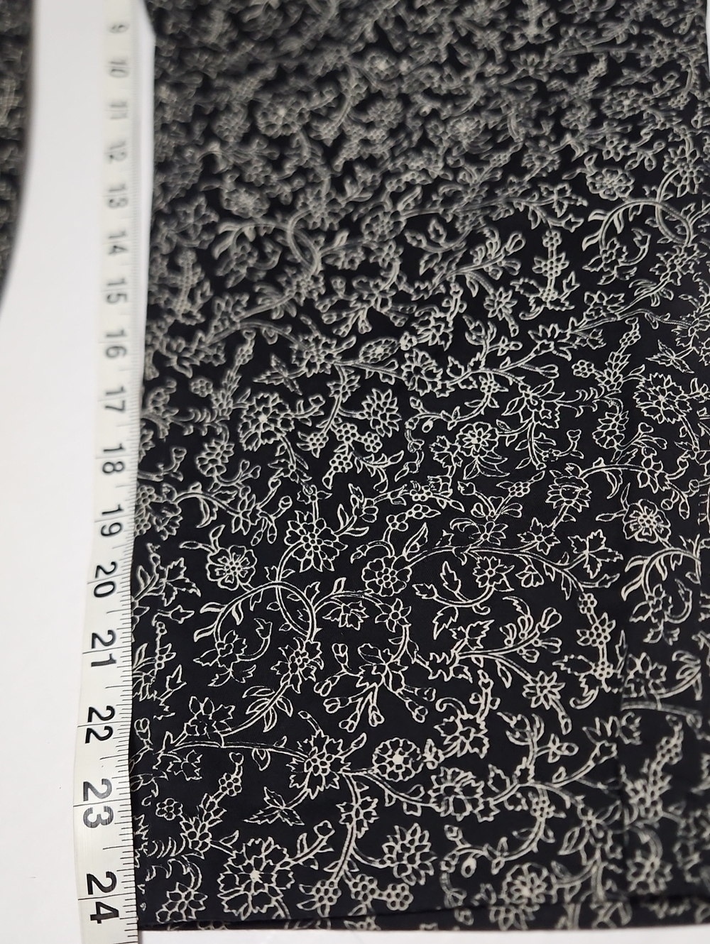 J. Jill Black and Gray Patterned Slim Stretch Size 16 Ankle Pants - Picture 9 of 12